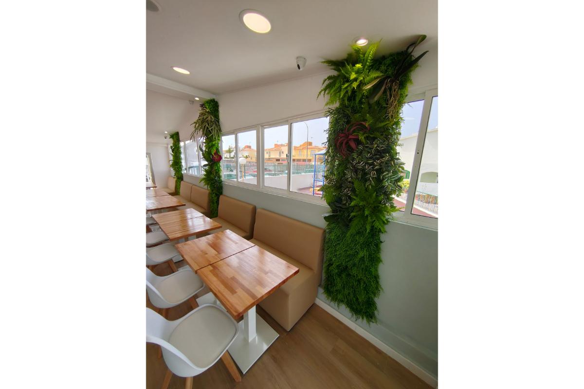 jardines verticales en columnas